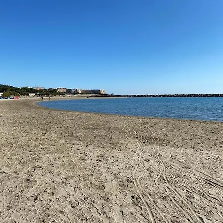 Superbe T2 Avec Terrasse Et Vue Su Quartier Des Quilles à Appartement