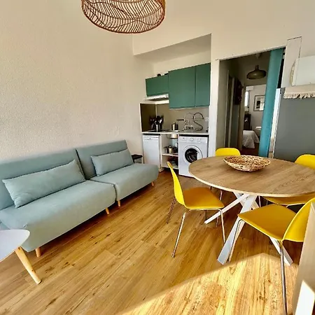 Lägenhet Superbe T2 Avec Terrasse Et Vue Su Quartier Des Quilles A *