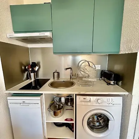 Superbe T2 Avec Terrasse Et Vue Su Quartier Des Quilles A