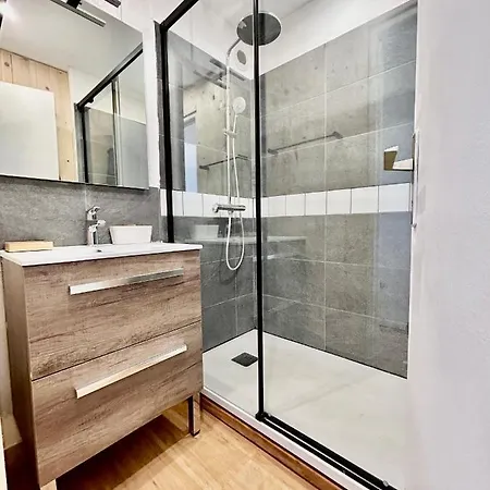 Apartment Superbe T2 Avec Terrasse Et Vue Su Quartier Des Quilles A *